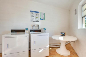 Fort Lauderdale Vacation Rental Walk to Beach!